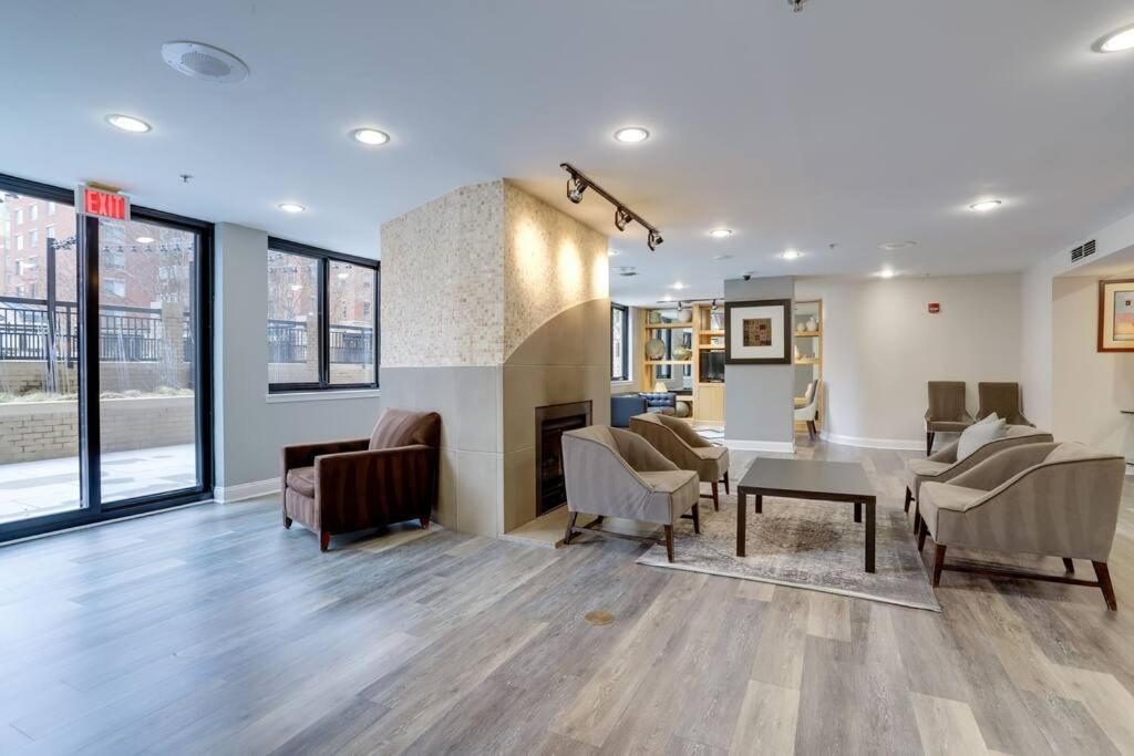 Fantastic 2 Bedroom Condo At Ballston With Gym Άρλινγκτον Εξωτερικό φωτογραφία
