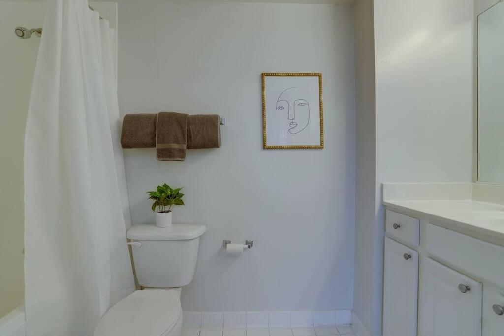 Fantastic 2 Bedroom Condo At Ballston With Gym Άρλινγκτον Εξωτερικό φωτογραφία