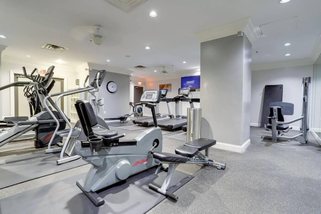 Fantastic 2 Bedroom Condo At Ballston With Gym Άρλινγκτον Εξωτερικό φωτογραφία